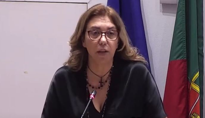 Alexandra Tavares de Moura no púlpito