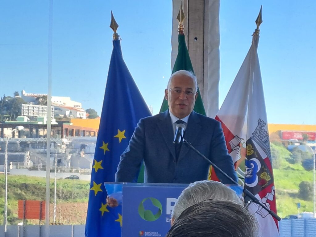 António Costa Preside à Cerimónia De Lançamento Da Primeira Pedra Do Programa Habitacional Do Alto Da Montanha